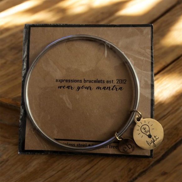 MantraBand Jewelry - NEW MantraBand Be The Light Bracelet